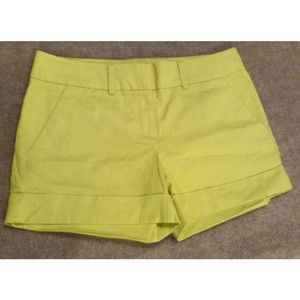 New York and Company Womans Bright Yellow‎ Dress Shorts Size 6 Pockets